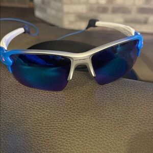 Oakley Blue and white Sport Sunglasses Flak 2.0  Authentic used